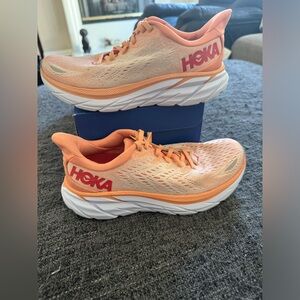 Women’s Hoka Clifton 8